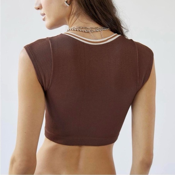 Urban Outfitters Out From Under Go For Gold Seamless Top M/L - Picture 4 of 4